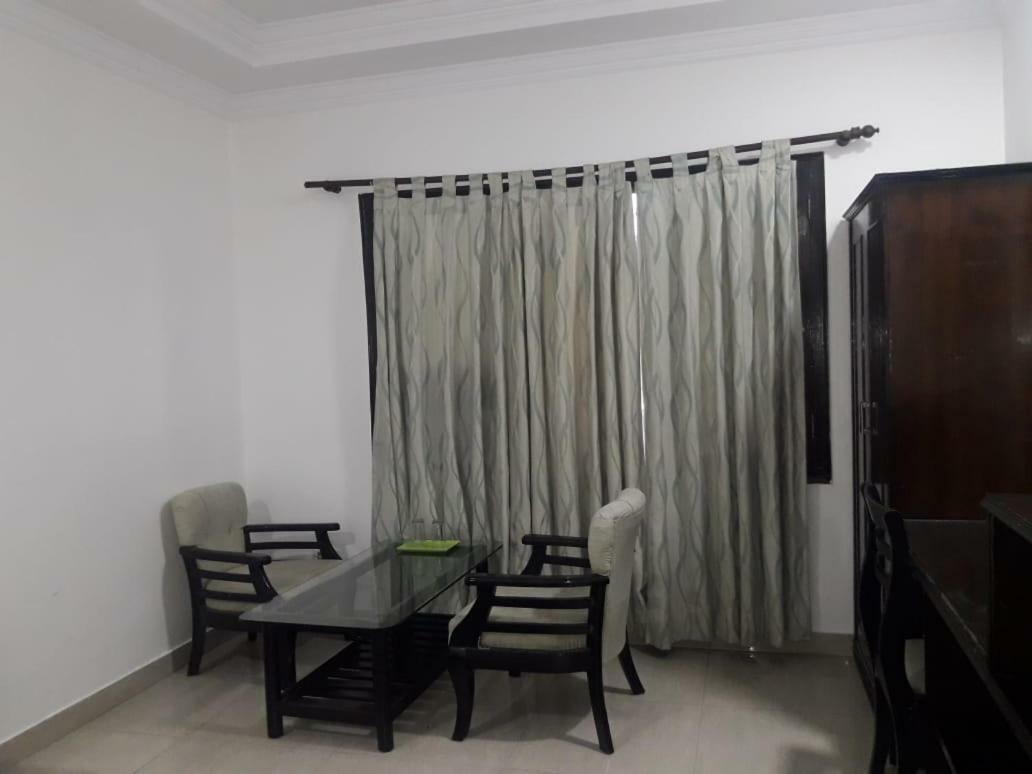 Hotel Vindhwashni Haldwāni Buitenkant foto