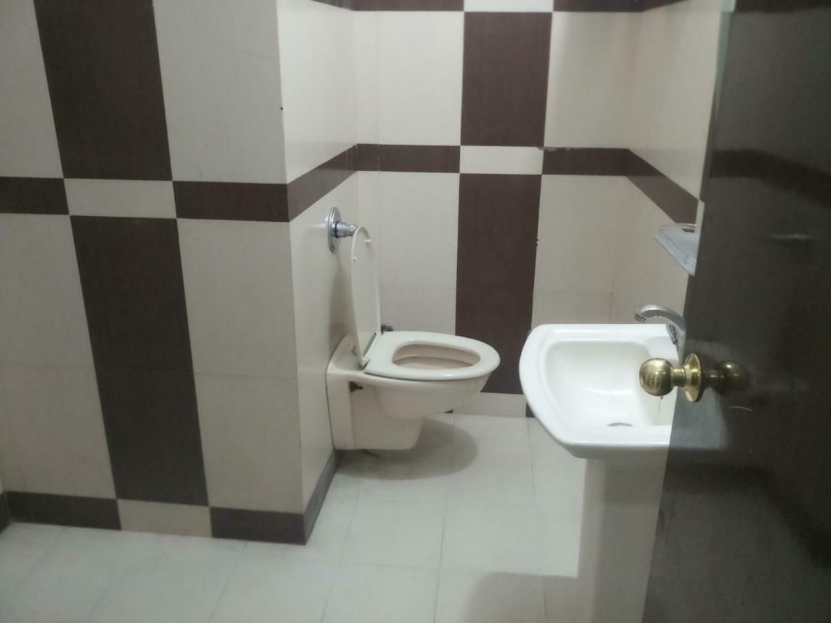Hotel Vindhwashni Haldwāni Buitenkant foto
