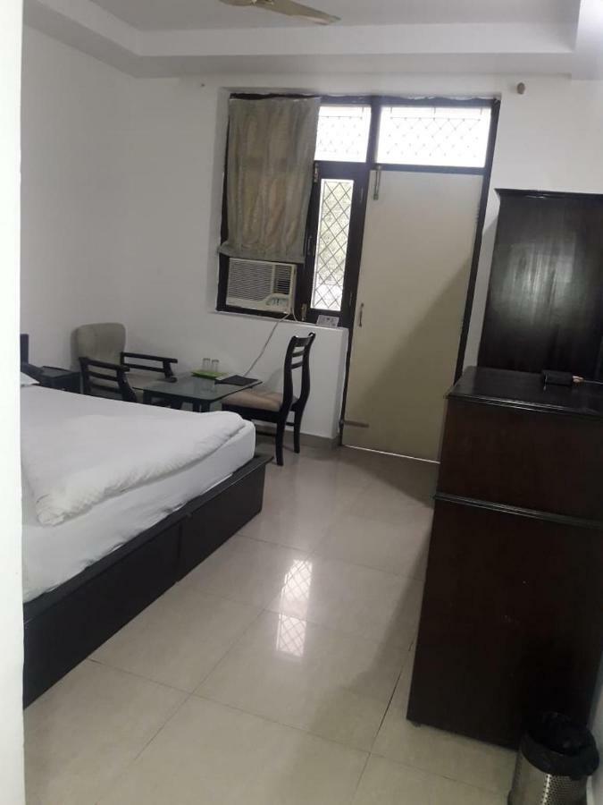 Hotel Vindhwashni Haldwāni Buitenkant foto